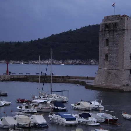 Old Port Maison d'hôtes 3*